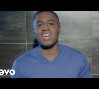 Au-Delà Des Mots Axel Tony