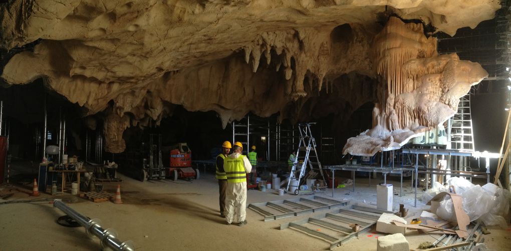construction de la grotte Chauvet a Vallon Pont D'Arc par la société Phénomène.