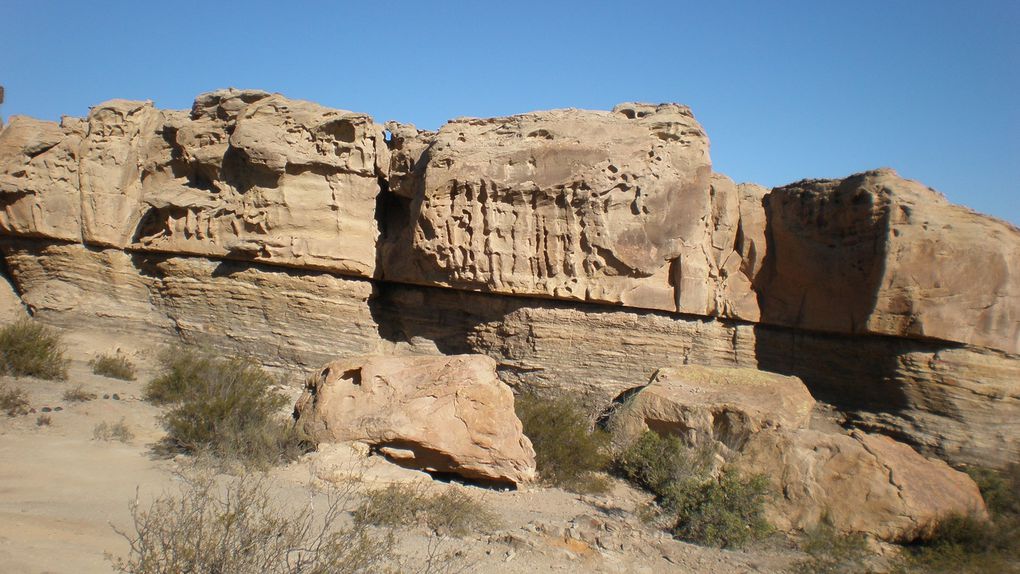 La Cordillère des Andes, et ses trésors de nature aux imposants paysages minéraux : l'Aconcagua, l'un des plus hauts sommets du monde, et les sites préhistoriques d'Ischigualasto et Talampaya, déserts de roches inscrits au patrimoine mondial de