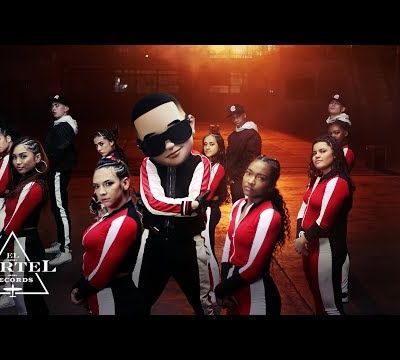 Daddy Yankee & Snow - Con Calma; Lyrics, Paroles, Traduction, (Video Oficial) | Worldzik