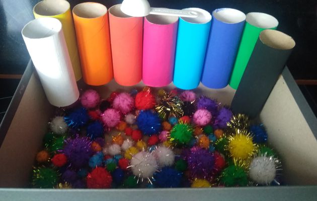 La boîte à couleurs - Montessori à ma façon