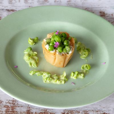 Bouchées croustillantes au chèvre crémeux, petits pois et curry de Madras