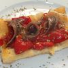 tosta de pimientos asados y anchoas