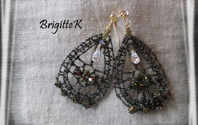 boucles d'oreilles strass et dentelle