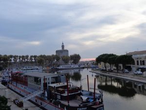 Le Grau du roi et les remparts d'Aigues Mortes