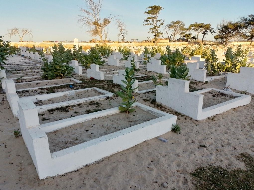 Le cimetière du Guet Ndar à Saint-Louis, Sénégal.