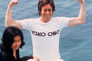 John Lennon : Son assassin, Mark Chapman, s'excuse pour la première fois