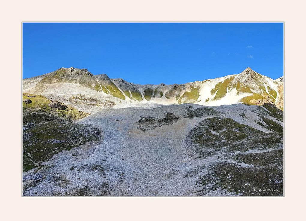 La descente par le vallon de Polset