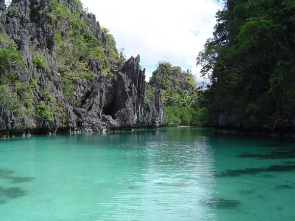 Avec Nico et Isha, jour de l'an à Boracay puis visite d'uncle ED.
Enfin l'île de Palawan et ses lagons de rêve.
Retour Manille et Week end chez Sheeba et Concon. 