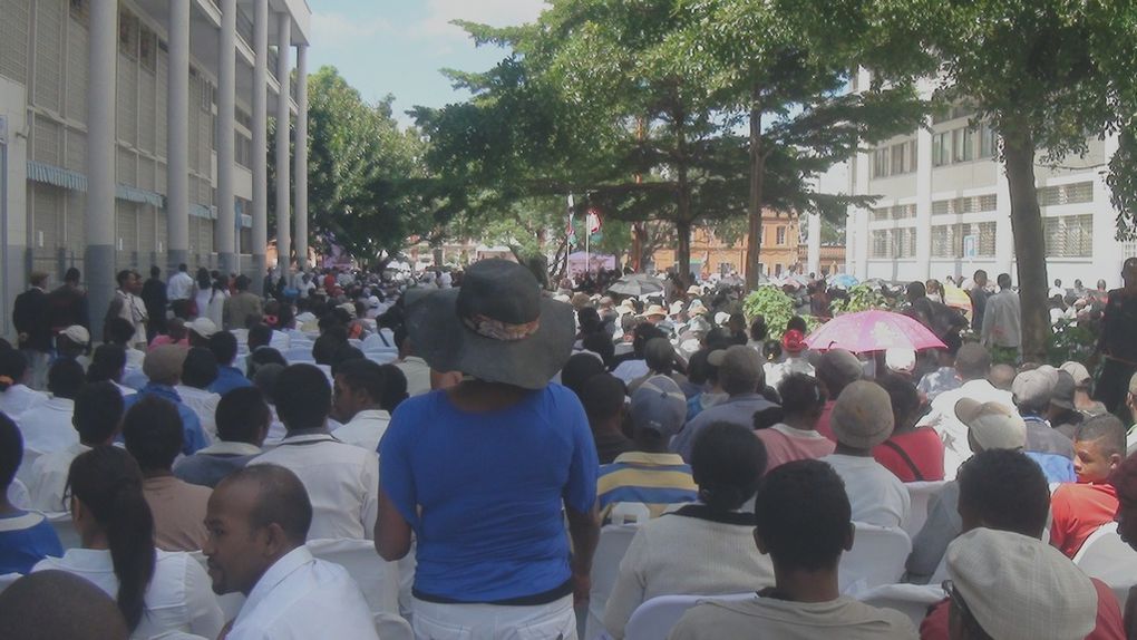 Commémoration des 4 ans de la tuerie devant le Palais d'Ambohitsorohitra. Photos: Andry Rakotonirainy