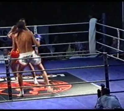 LA BOXE THAILANDAISE