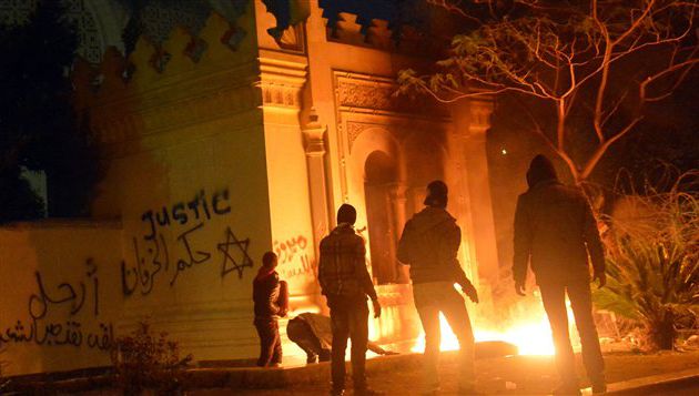 Égypte : manifestation violente devant le palais présidentiel