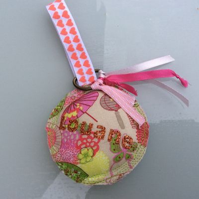 Porte nom pour le cartable. 