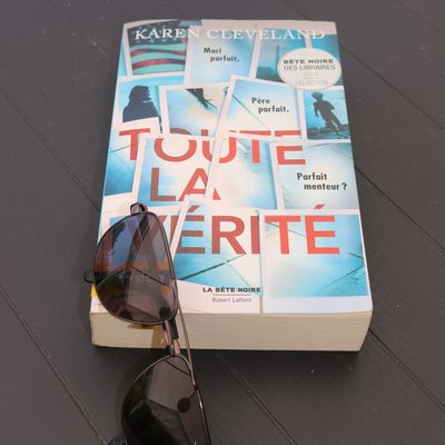 Avis sur TOUTE LA VÉRITÉ de Karen Cleveland 