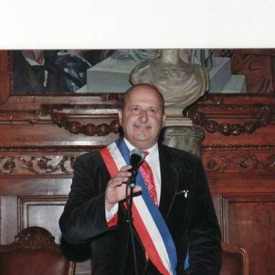 Tribune Arles Info de Juin 2012:le Tribunal Administratif condamne le Maire d'Arles à respecter le droit d'expression de l'opposition à Serge Berthomieu conseiller municipal PR !