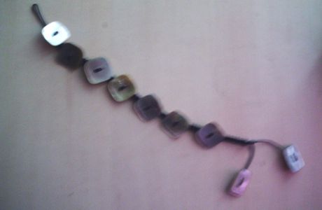 Bracelets avec des boutons