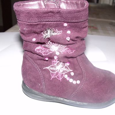 A vendre bottines Fille T21 10€