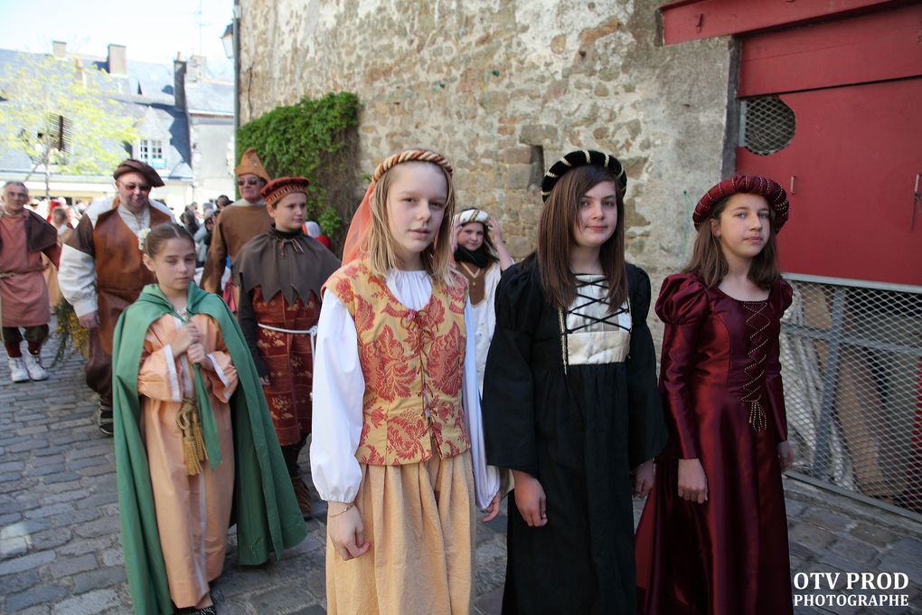 Photos de la fete medievale de guerande.ville de guerande. sel de guerande.