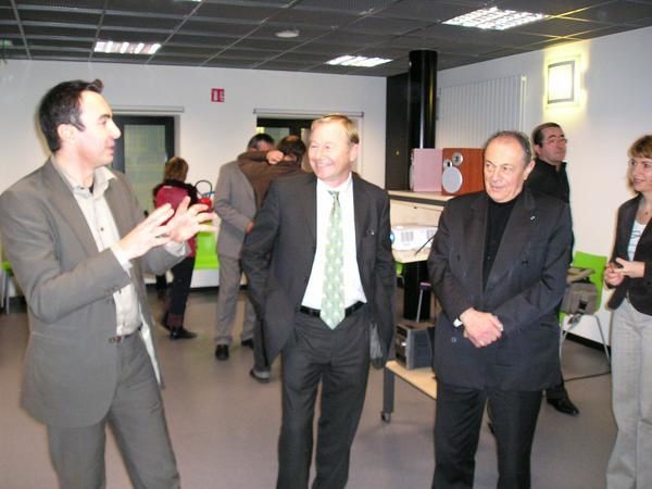 R&eacute;union hommage &agrave; Th&eacute;o