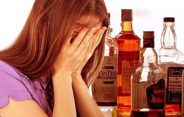 Come Aiutare una Sorella Alcolista