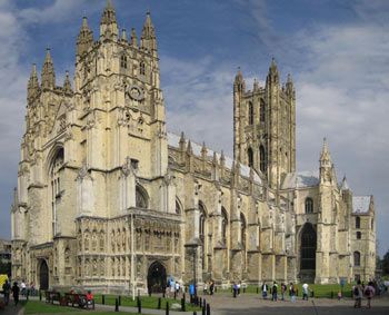 Partagez avec nous quelques-unes sorties réalisées cette année : Le bois de Creuse, la ferme d'antan, le parc de Thoiry, le voyage à Canterbury en Angleterre...