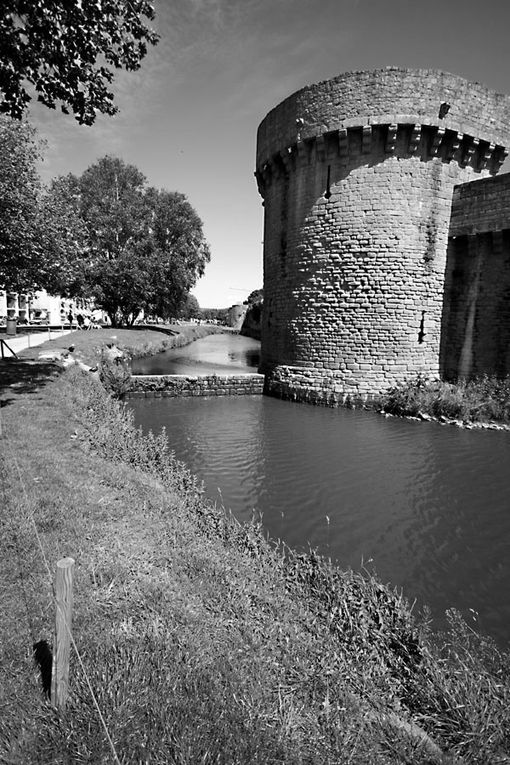 Photos de la ville de Guérande en noir et blanc