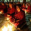 Les moines Tibétains voient les Extraterrestres sauver la Terre de la fin du monde en 2012