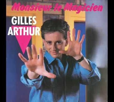 gilles arthur, un prestidigateur et chanteur français principal producteur d'émissions de magie en france