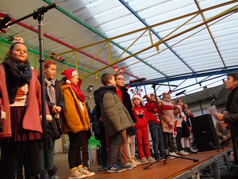 MARCHE et CHORALE de NOËL 2023.