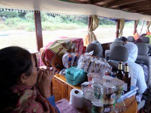 2 jours de descente en slow baort sur le fleuve pour rejoindre luang prabang