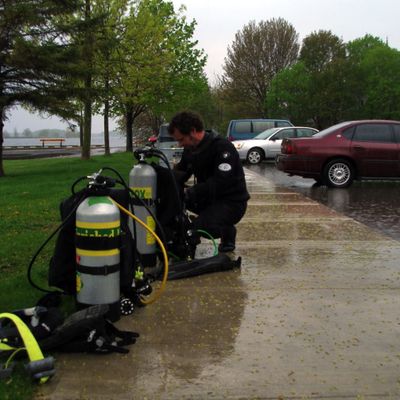 Une parade sous la pluie