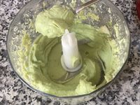 Salade d’œufs durs à la mayonnaise d’avocat et pommes de terre