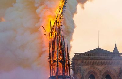 Notre Dame de Paris ; effroyable incendie (Haïku sur 2 lignes)