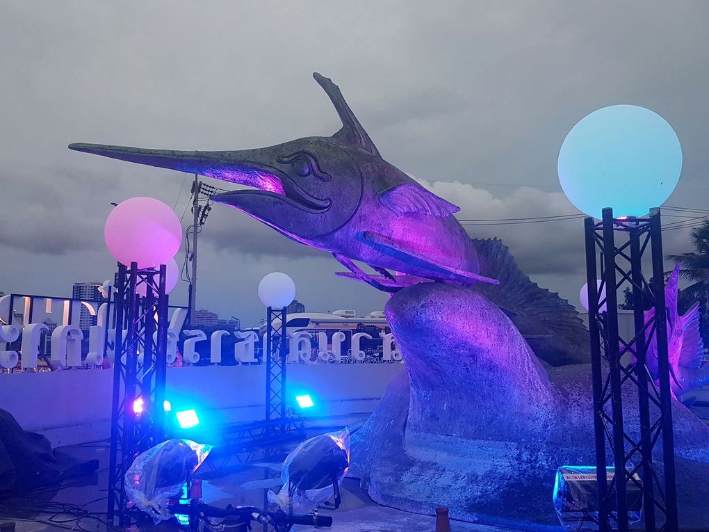 Vijitr (Chonburi) à Ko Loy - Si Racha