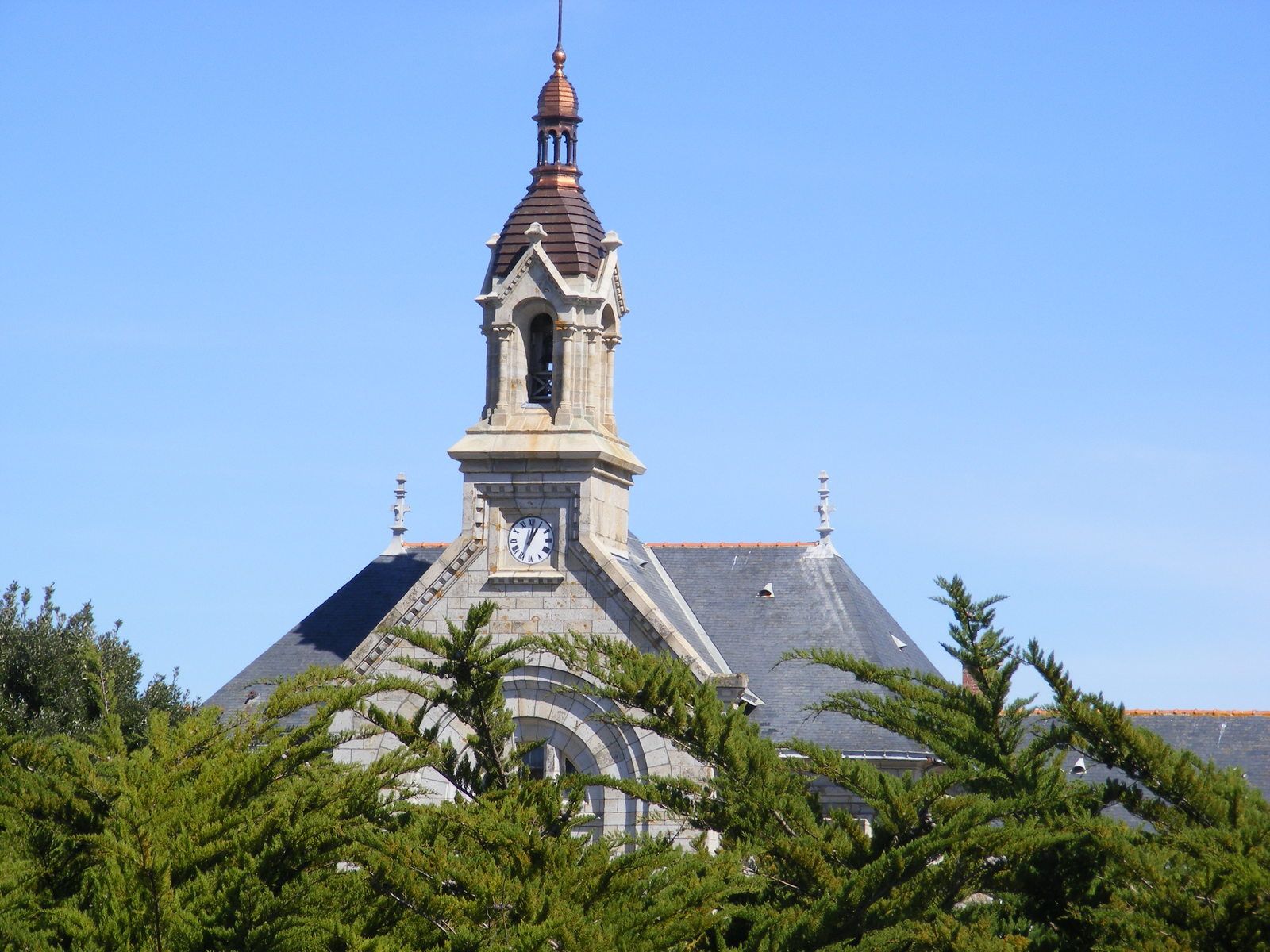 © ML Pen Bron - Ensemble en presqu'ile 