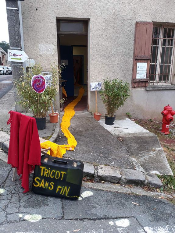 LE TRICOT SANS FIN A BAZAINVILLE (78)