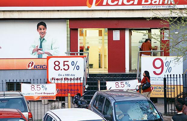 ICICI Bank extends fall; stock down 11% in four days