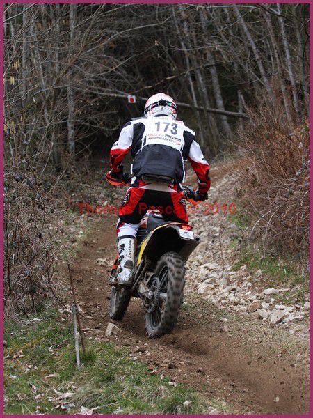 course d'enduro dans le Puy de Dôme.