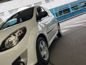 Préparation Renault avec la cire Zymöl concours