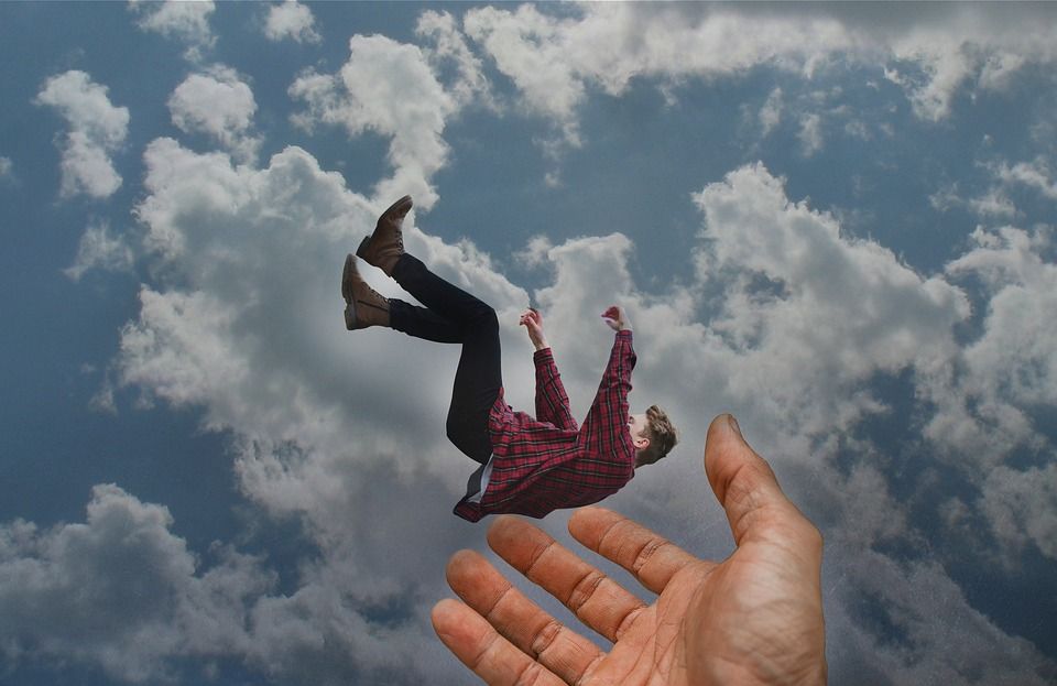 Gardetoi de te livrer au mal, Car la souffrance t'y dispose, N'incline ni à droite ni à gauche