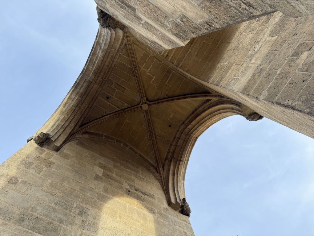 La Tour Jean-sans-Peur, un vestige médiéval au coeur de PARIS