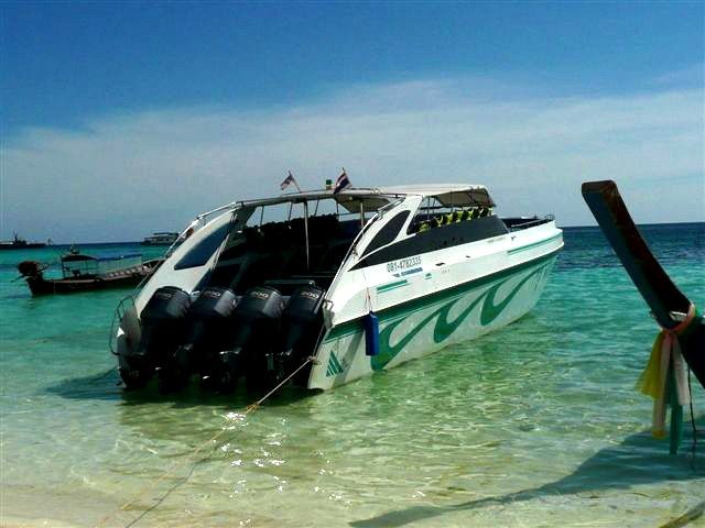 KHO LIPE EN THAILANDE
KECIL AUX PERHENTIANS cote est de la malaisie