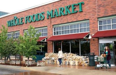 Amazon rachète les supermarchés bioWhole Foods et fait une incursion fracassante dans le commerce physique