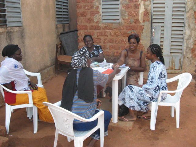 Activités du programme de microcrédits de développement des AGR de la Fondation Wurodini Service (FWS) à Bobo-Dioulasso.