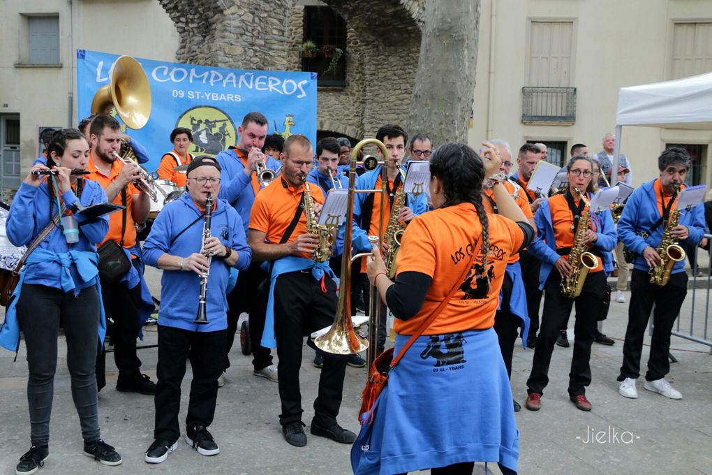 Les Company's, In Vino Véritas, Les Compagneros, Riverter Dixilan, Les Tirons ont animés les rues de Céret pendant les 2 jours. 