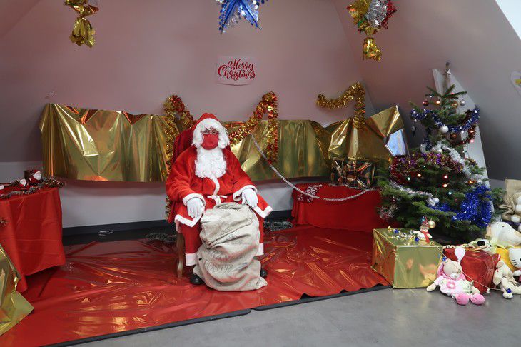 Le Père-Noël est venu à l'école... photos individuelles