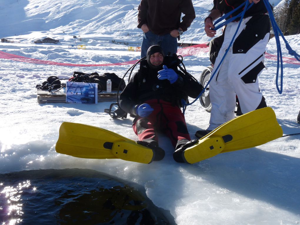 1 er HANDI-CHALLENGE d'HANDIBULLE.
2011 Sous la glace du lac de Tignes.
CRÉDIT PHOTOS Sous Marine :
© www.auborddelaterre.com    
Auteur : Jérôme OLLIVRY