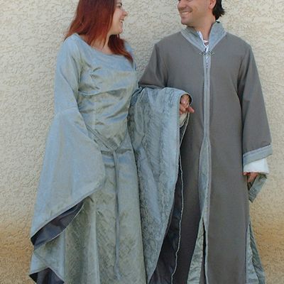 Robe médiévale, pour un duo élégant