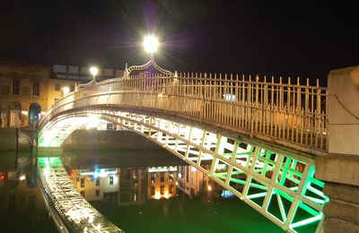 Ha' Penny Bridge