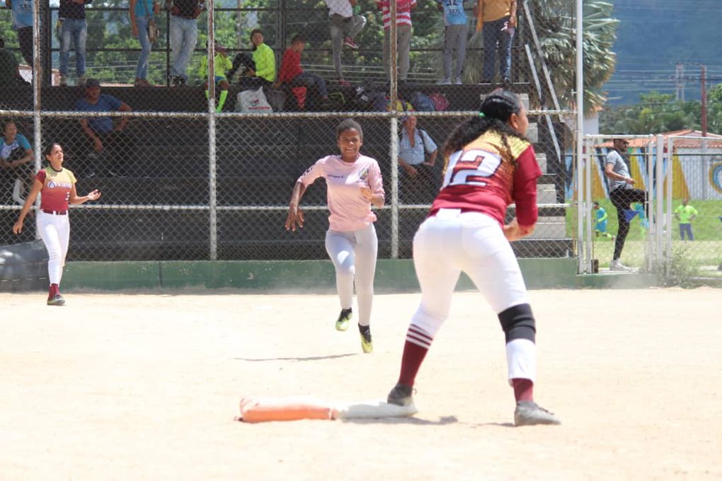 Alcaldía de Naguanagua organizó intercambio deportivo en el marco del Octubre Rosa